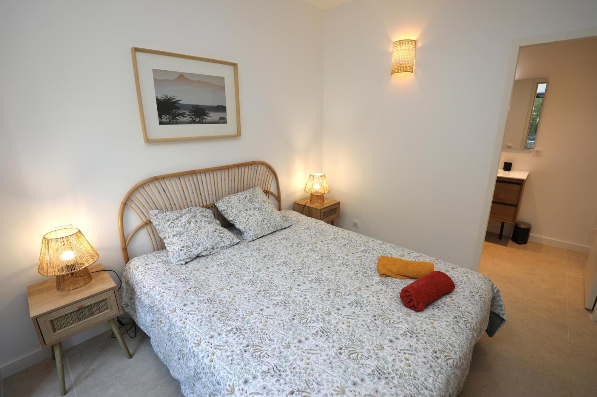 T2 Neuf Sur Jardin Proche Plage Carqueiranne Exterior foto